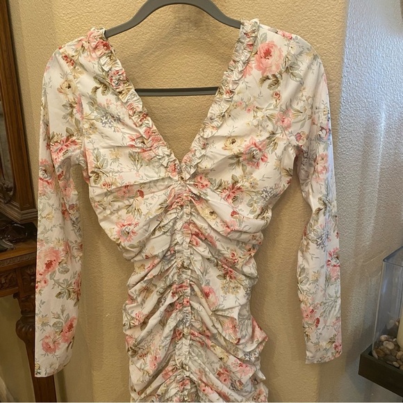 NWT~NEEDLE & THREAD Ruched Enchanted Garden Crepe Gown in Multi Floral Size 4 - Picture 3 of 14